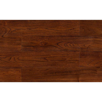 Plancher de bois franc Robinia teinté brun foncé Wengé